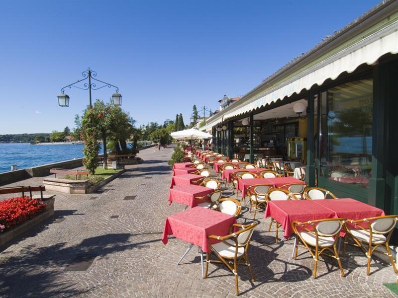 Le Petit Du Lac Сирмионе Екстериор снимка